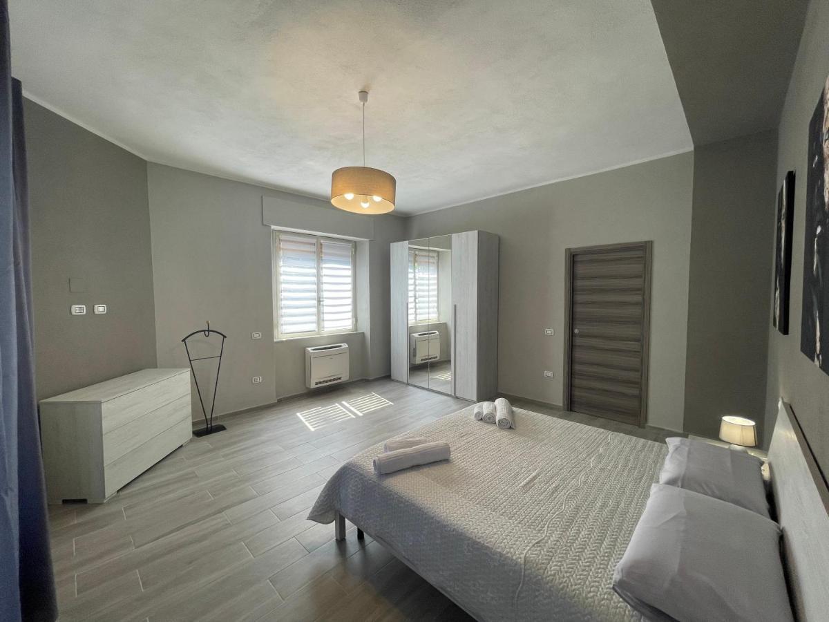 Appartamento Elegante 카르보니아 외부 사진